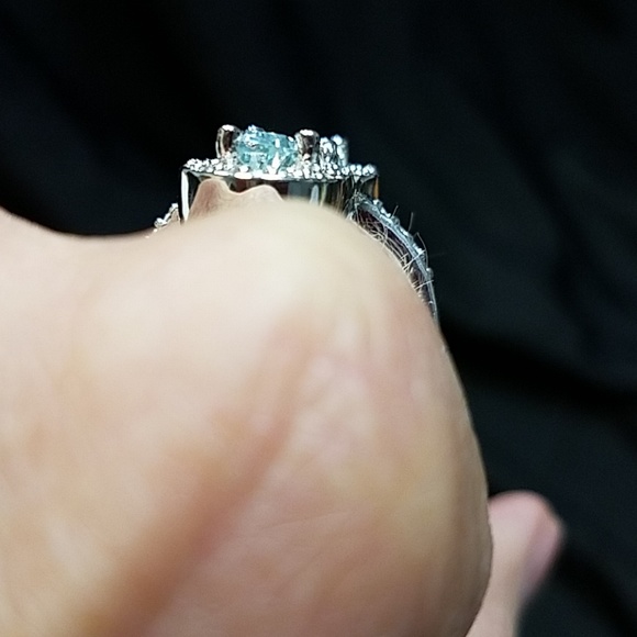 MOISSANITE twin Pear cut Ring - Picture 7 of 7
